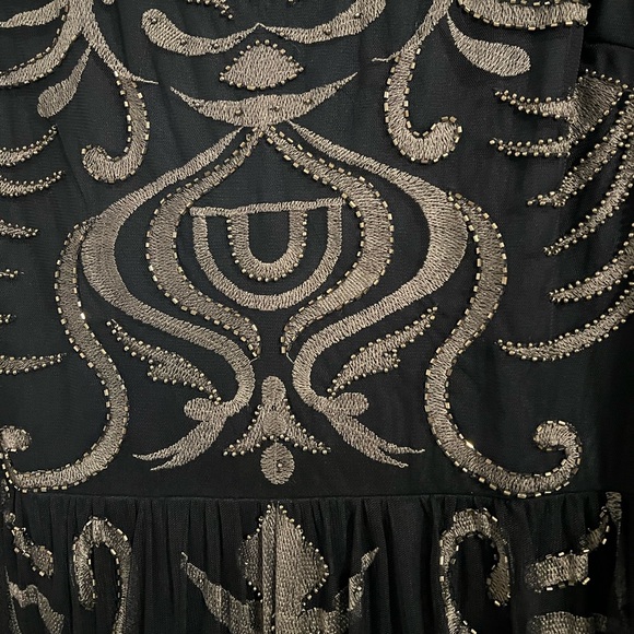 JS Collections embroidered sequin tulle maxi dress size 14 new with tags - Picture 4 of 6